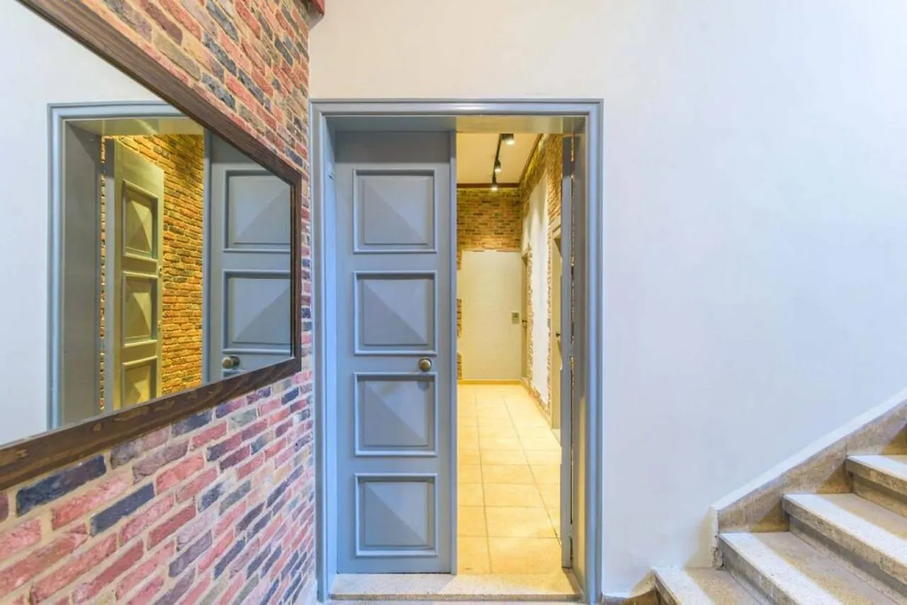 Stairway 2 Room In Mar Mikhael Beyrouth
